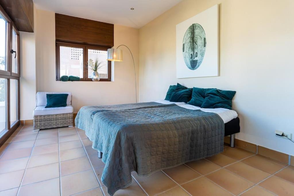 3Br Penthouse With Private Pool Estepona