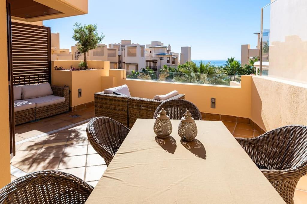 3Br Penthouse With Private Pool Apartamento Estepona